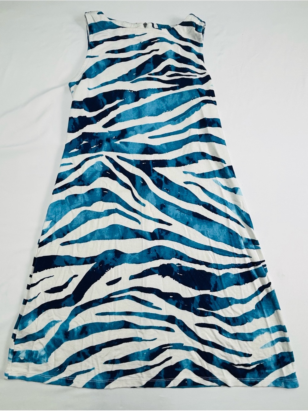 Tommy Bahama White Dress with Blue Zebra Motif W511